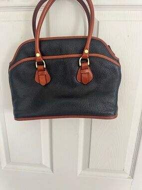 Vintage Liz Claiborne Women's Leather Satchel Handbag Medium Black Brown Trim
